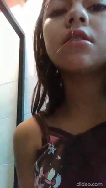 Background nonton video viral Bocil SD Cakep Lagi Birai Sange Pengin Di Ewe