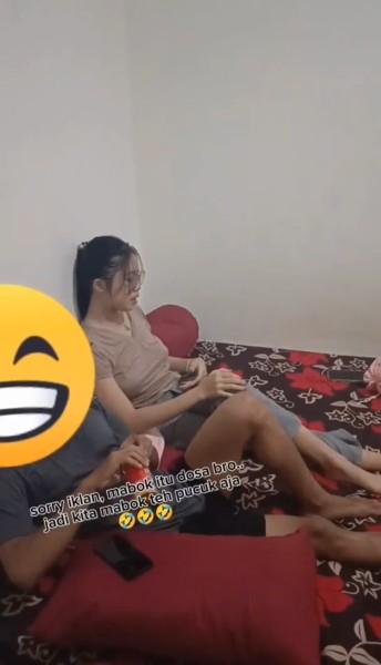 Background nonton video viral ABG Teh Pucuk Viral Habis Mabok