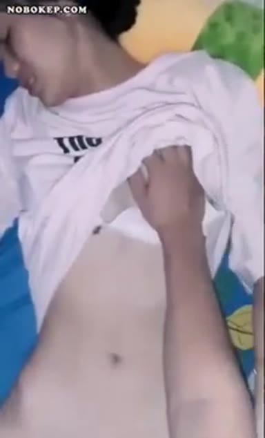 Background nonton video viral Bocil Baru Pertama Kali Sama Ayang Ketagihan