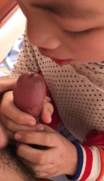 Background for Bocil Keenakan Diewee Ayah Tirinya